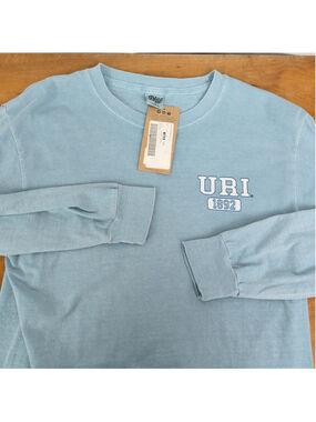 University of Rhode Island Long Sleeve T-Shirt Small New w/ flaw